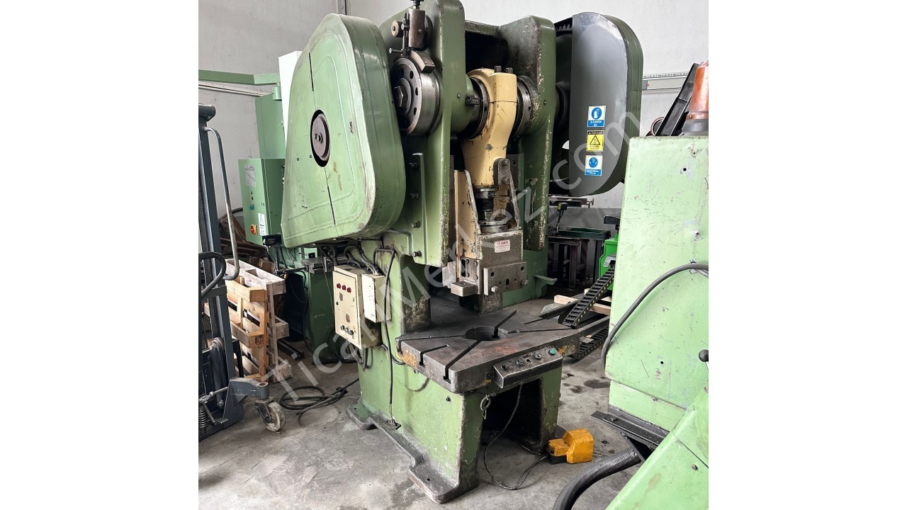 ŞAHİN MARKA 100 TON DÖKÜM GÖVDE EKSANTRİK PRES