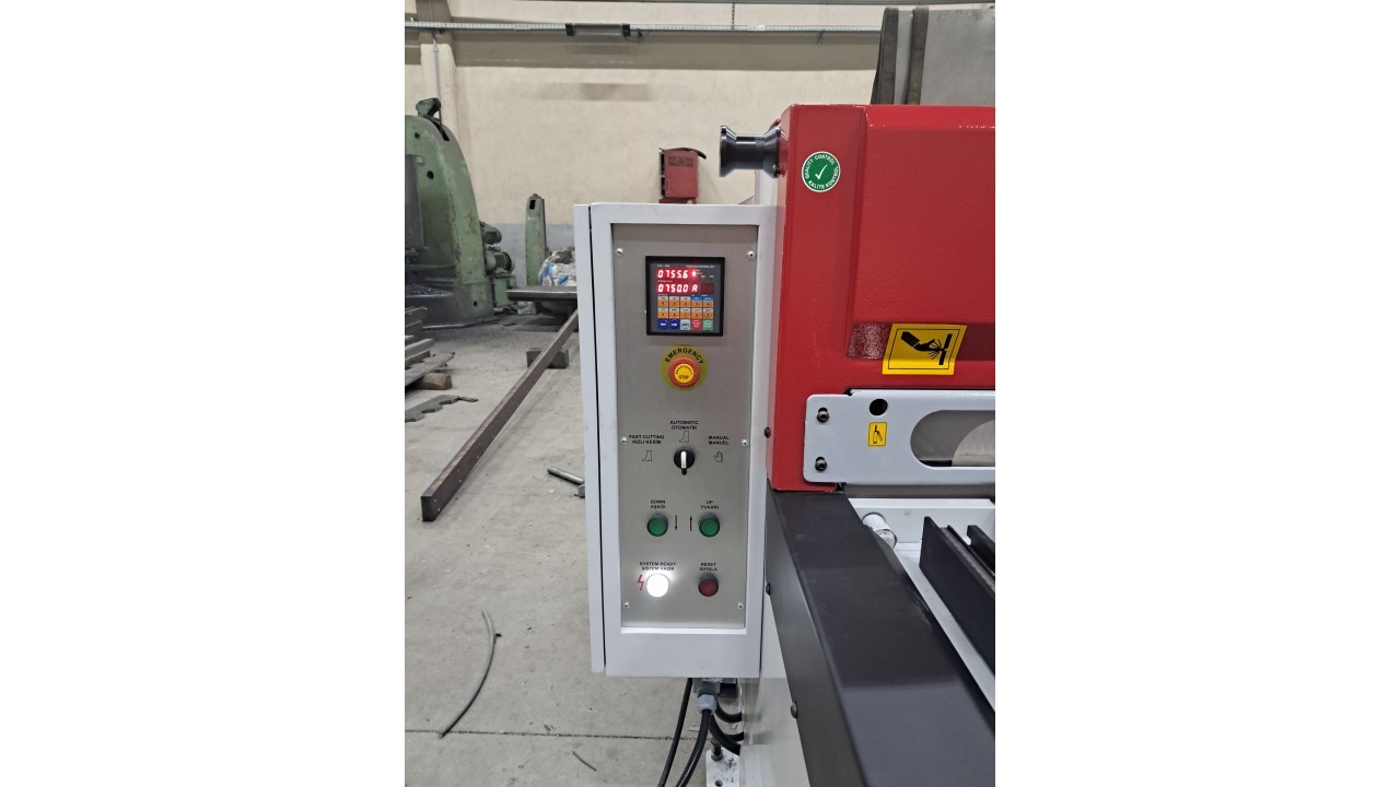 LRGM 3050 x 4mm NC Kontrollü Rediktörlü Giyotin Makas LİNDA MACHİNE - Guillotine Machines