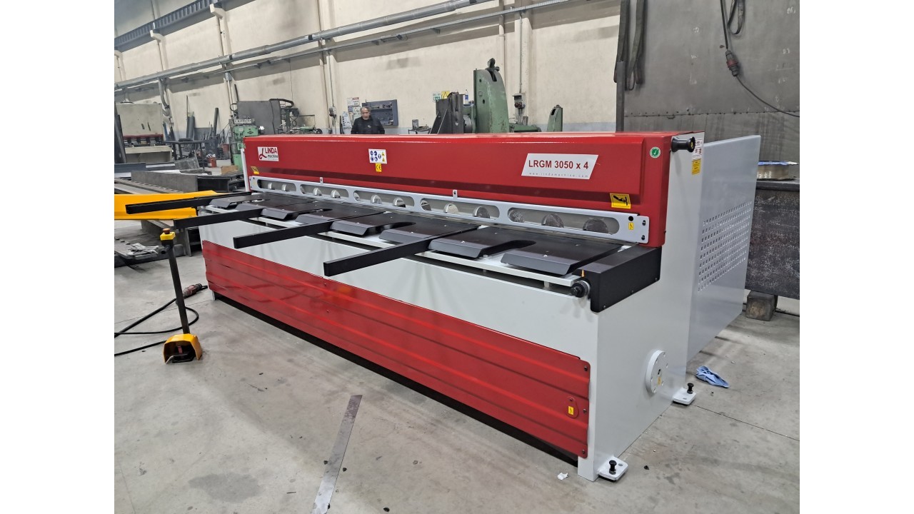 LRGM 3050 x 4mm NC Kontrollü Rediktörlü Giyotin Makas LİNDA MACHİNE - Guillotine Machines