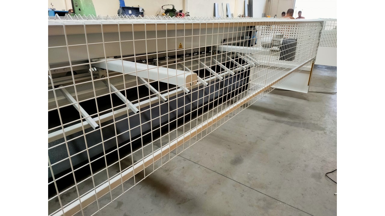 LRGM 4050 x 4mm Rediktörlü Nc Kontrollü 750mm LİNDA Machine Marka Giyotin Makas