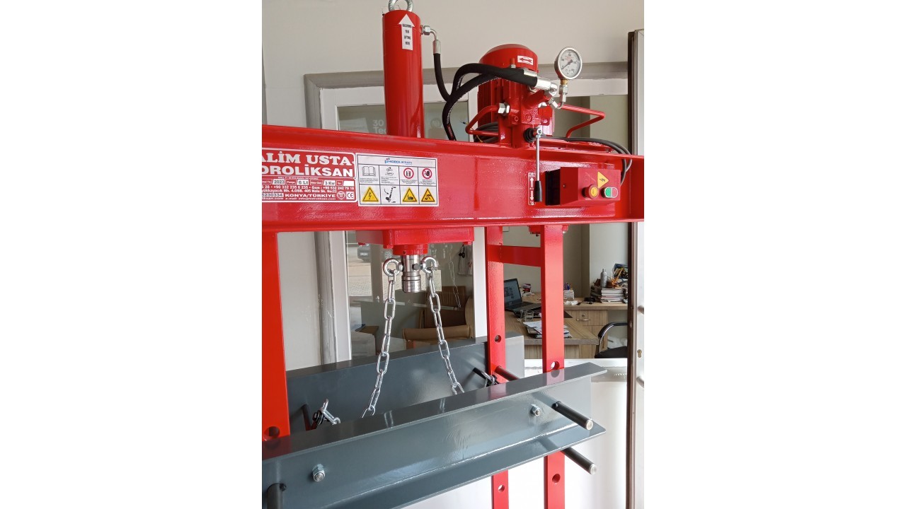 25 Ton Motorlu Pres