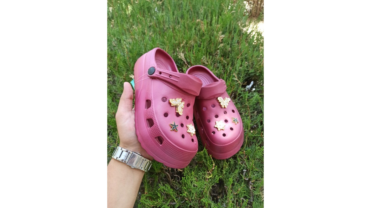 Yeni sezon Işıl Işıl crocslar